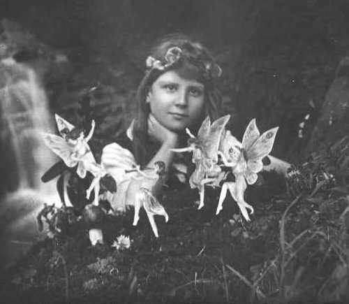 http://biodata.narod.ru/cottingley_fairies.jpg